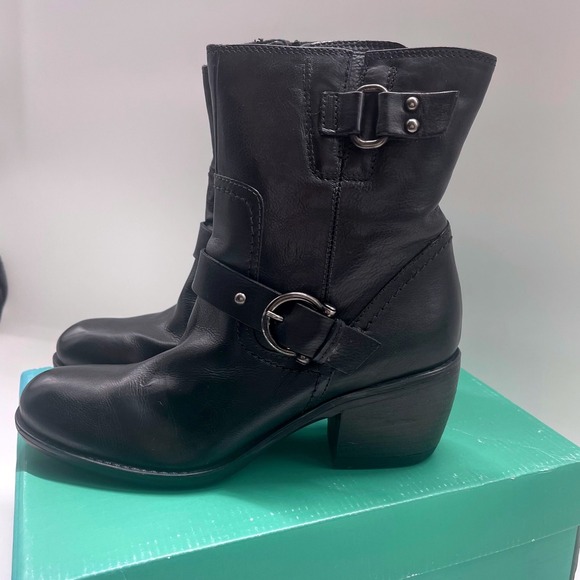 Clarks Mascarpone Cafe Black Leather Moto Ankle Boots 32693 Women 7.5 M - Picture 4 of 10
